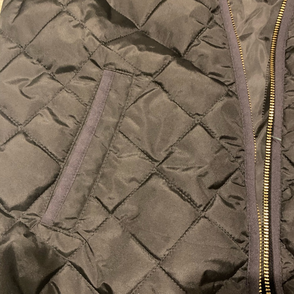 Black & Gold Old Navy Vest - Picture 5 of 5